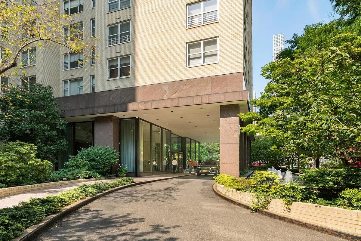 Building photo 59