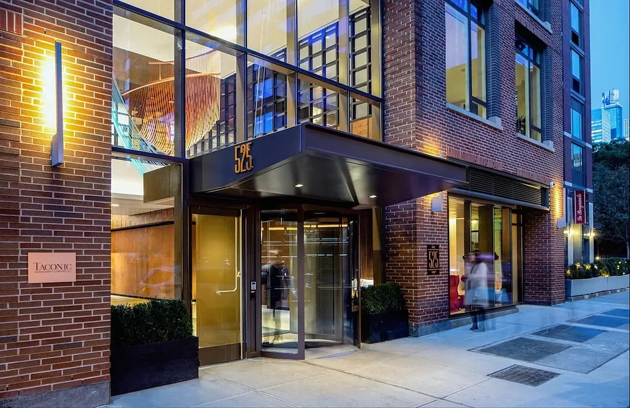 525 West 52 Street
