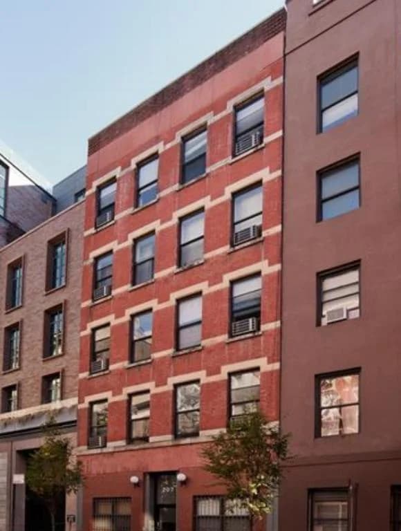 Building photo 36