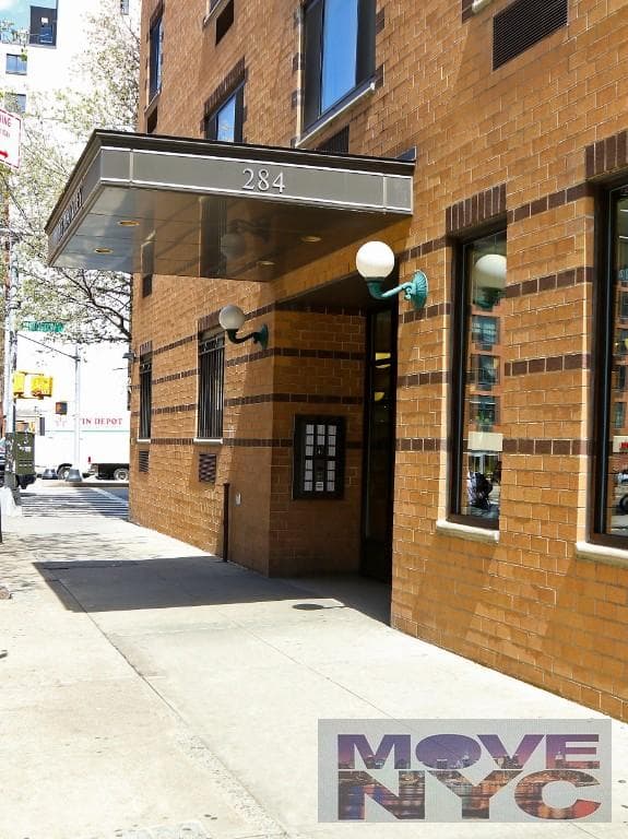 Building photo 4