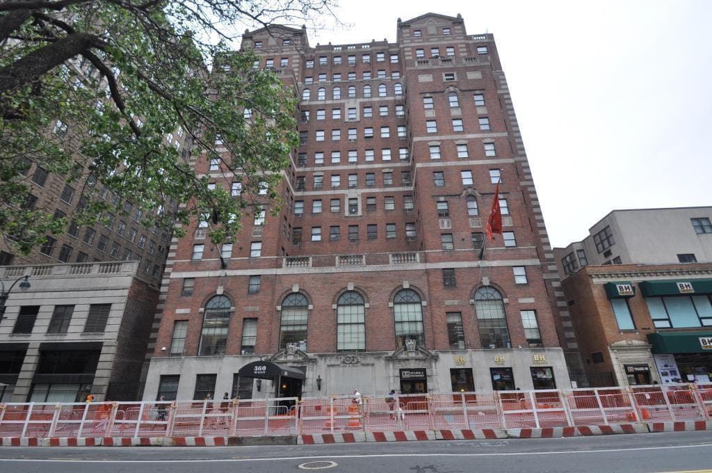 Building photo 4
