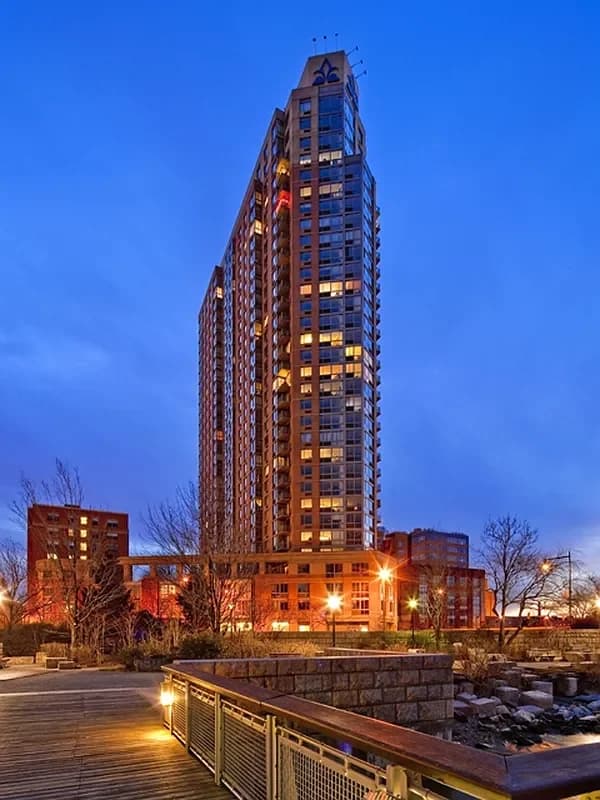 Building photo 17