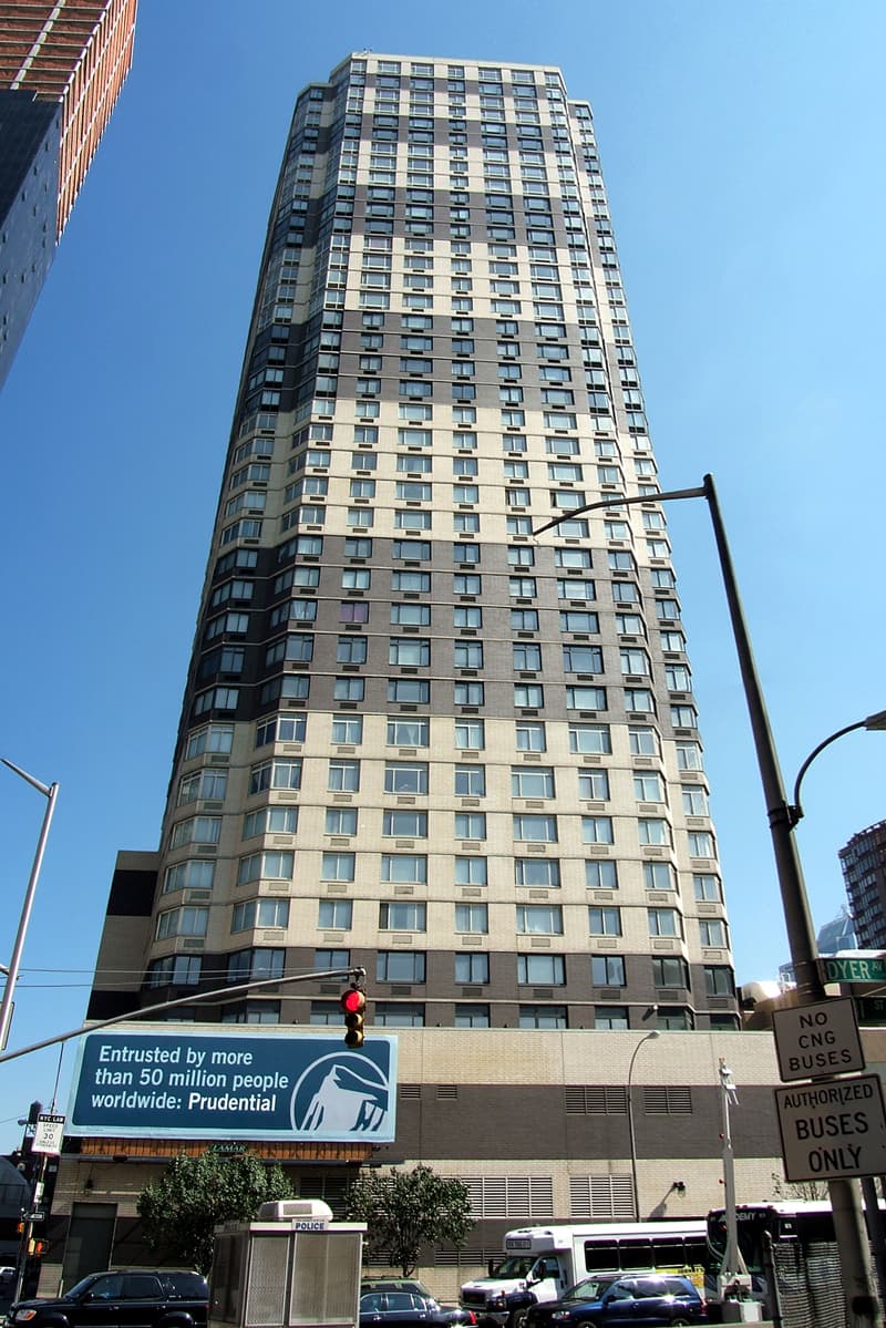 Building photo 4