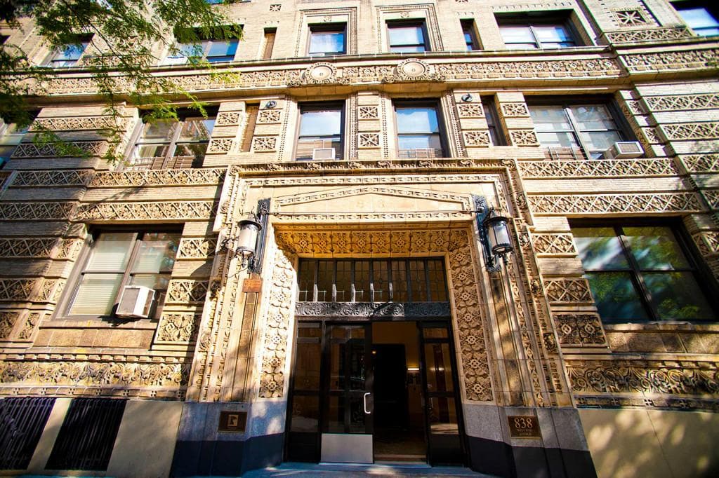 Building photo 24
