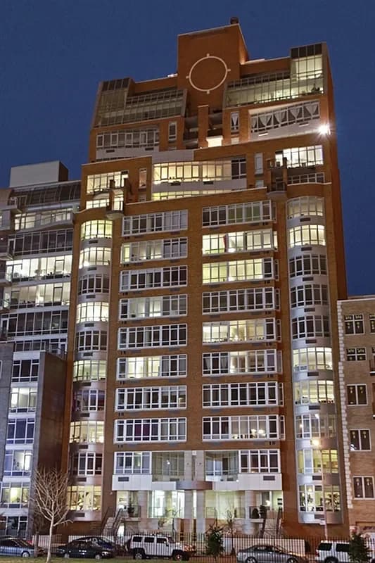 Building photo 10