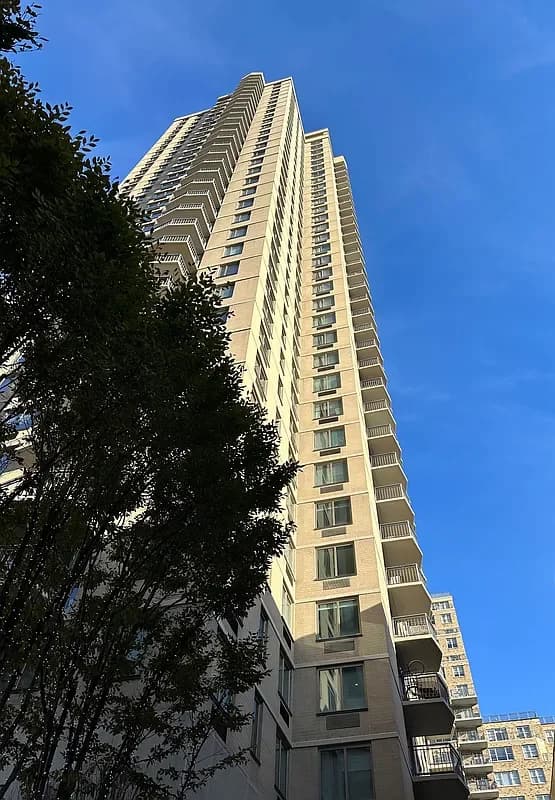 Building photo 4