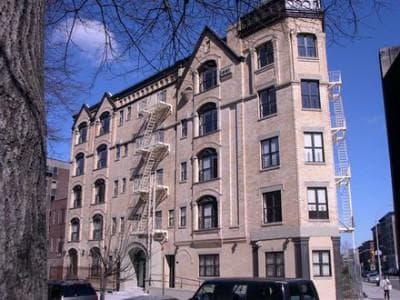 Building photo 24