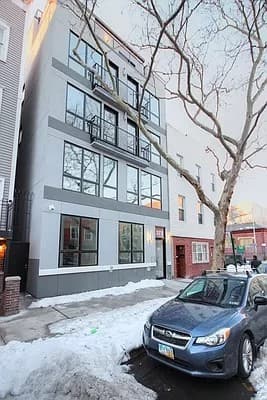 Building photo 25