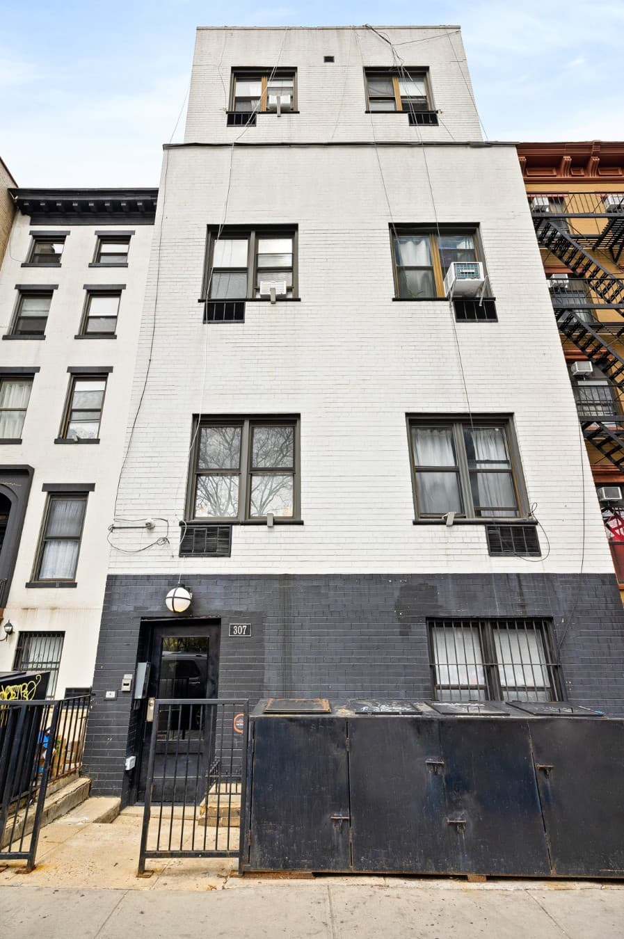 Building photo 10