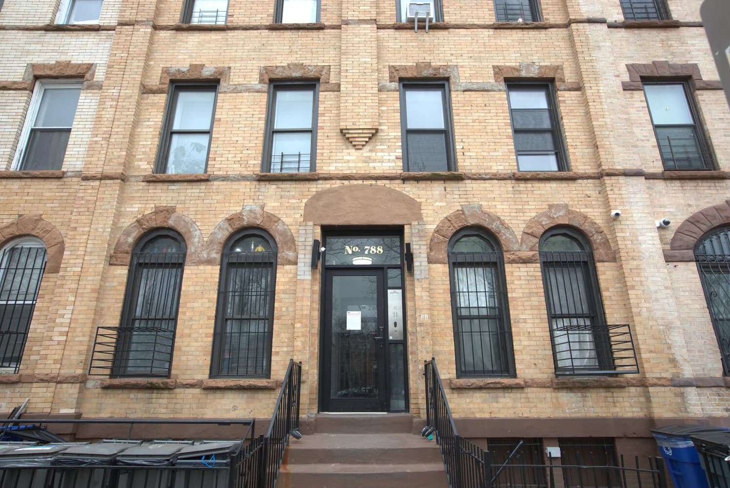 Building photo 17