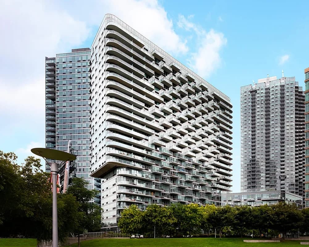 Building photo 56
