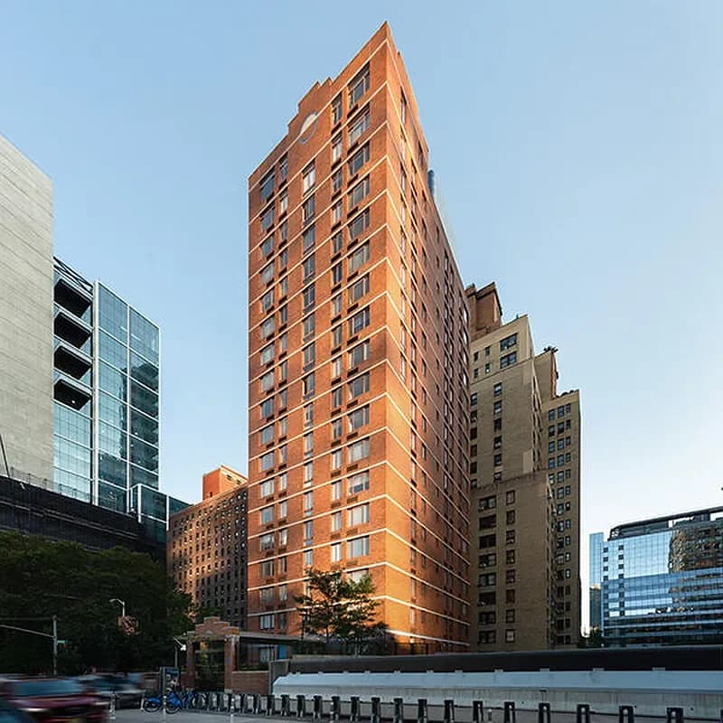 Building photo 35
