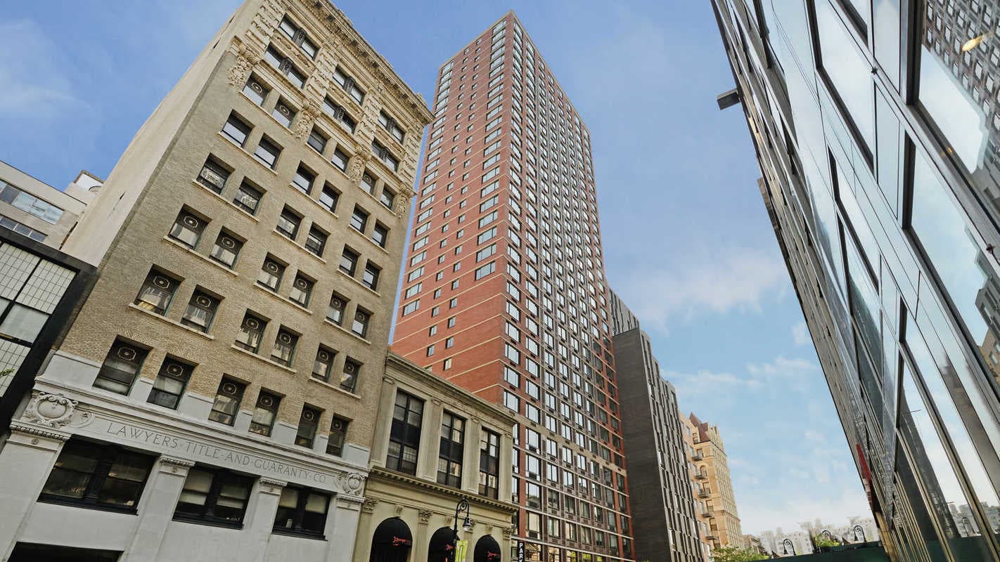 Building photo 9
