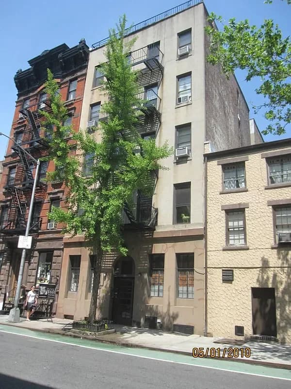 Building photo 25