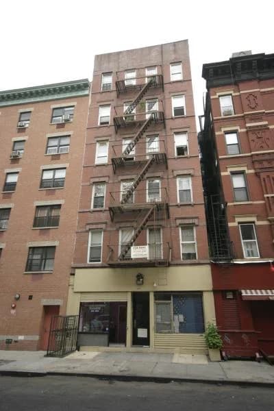 Building photo 4