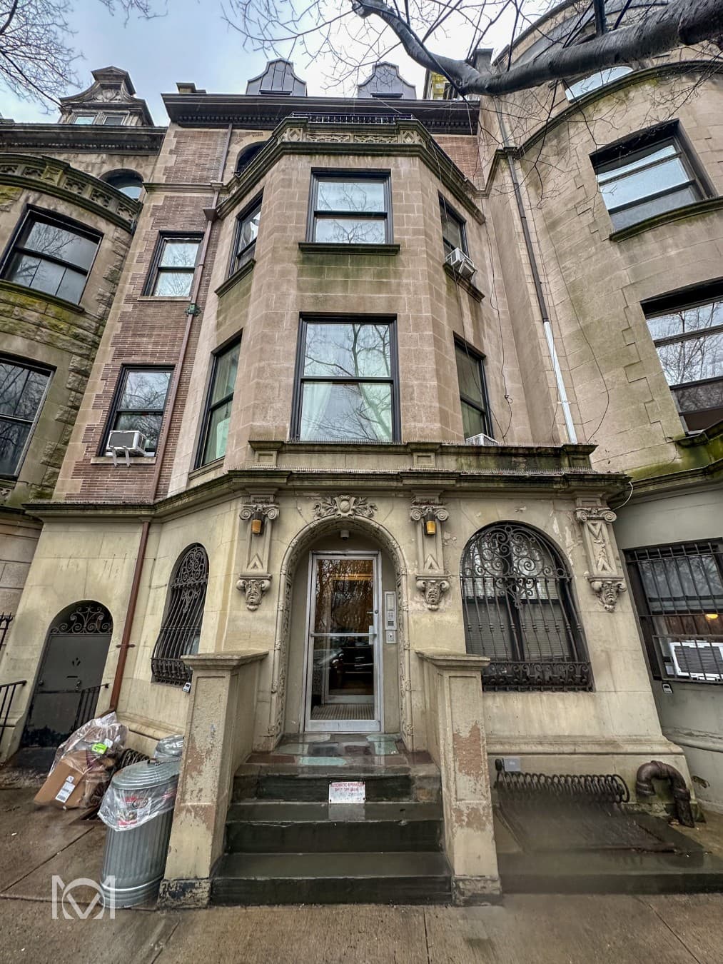 Building photo 7
