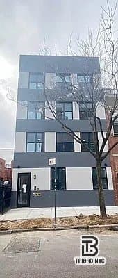 Building photo 9