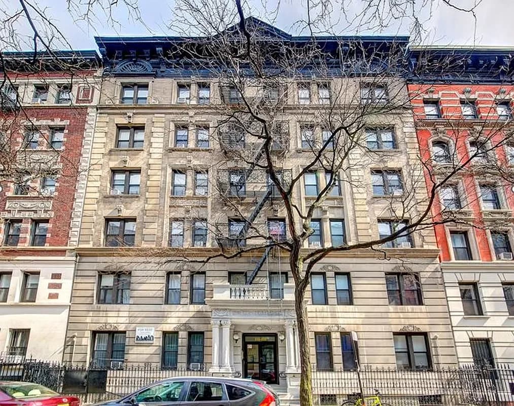 Building photo 11