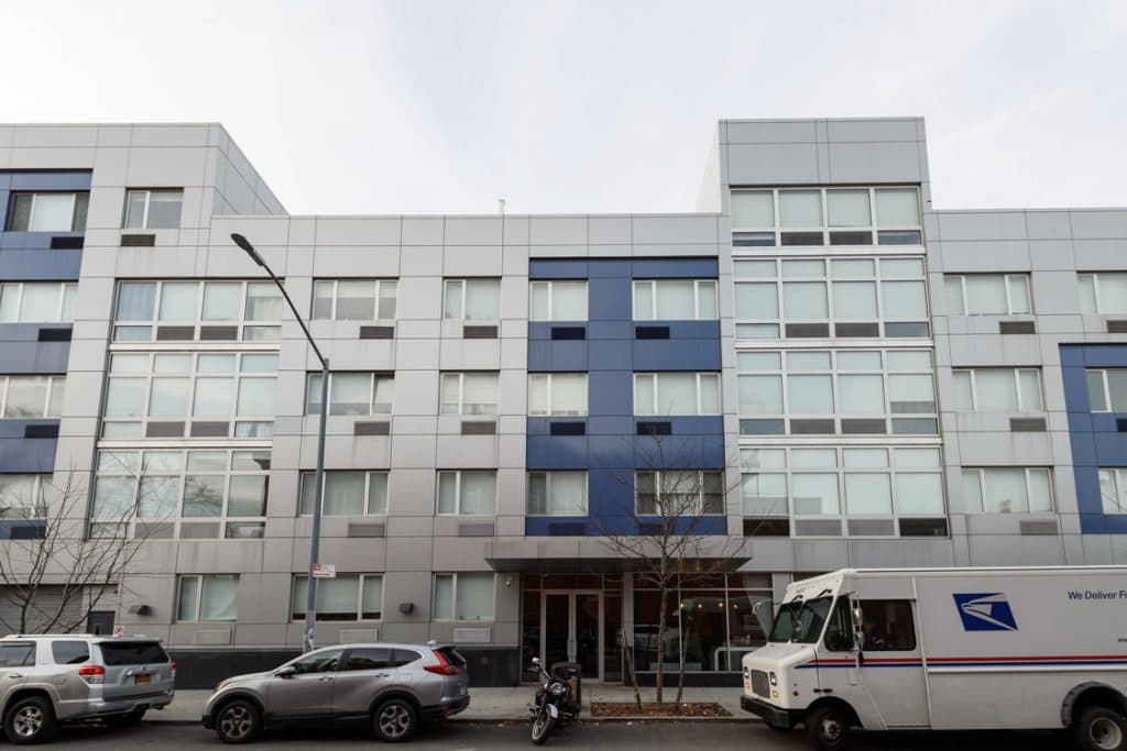 Building photo 11