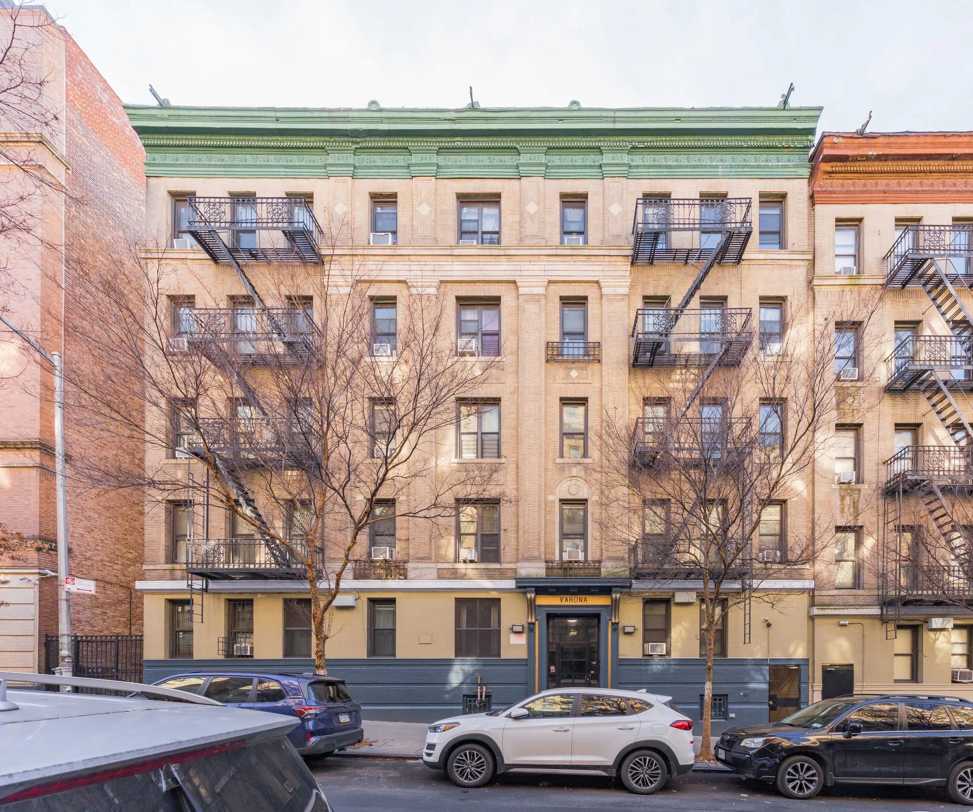 Building photo 19