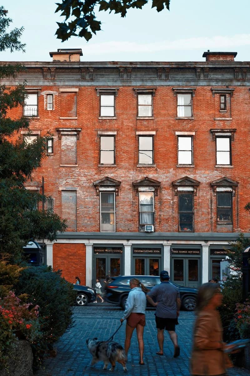 25 Washington Street
