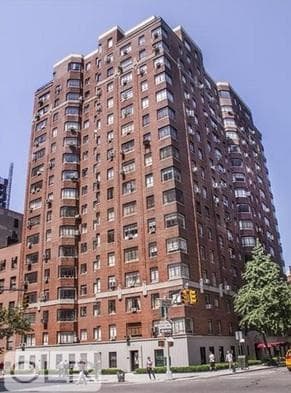 Building photo 32