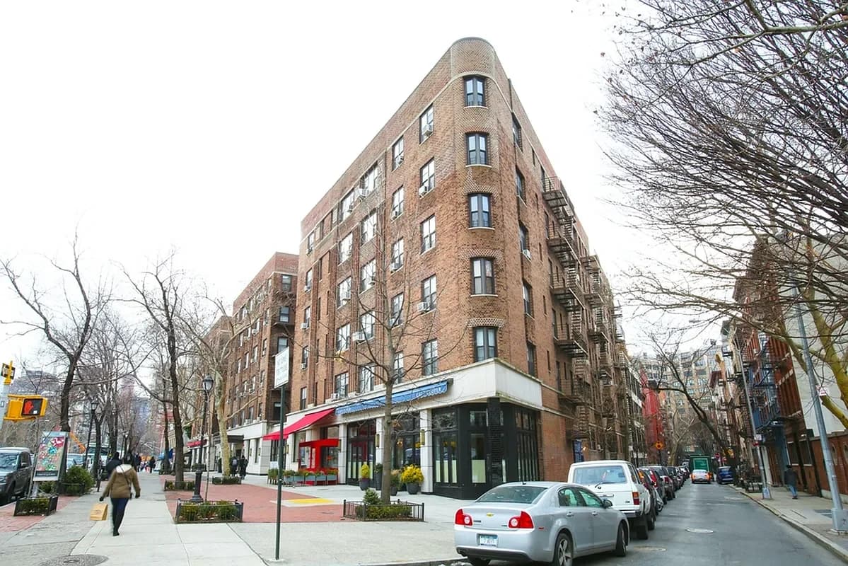 Building photo 38