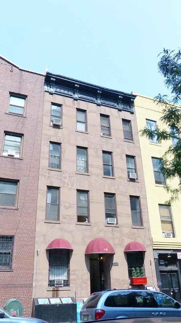 Building photo 4