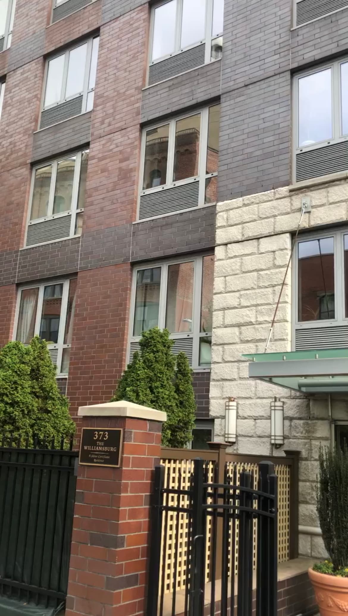 Building photo 4