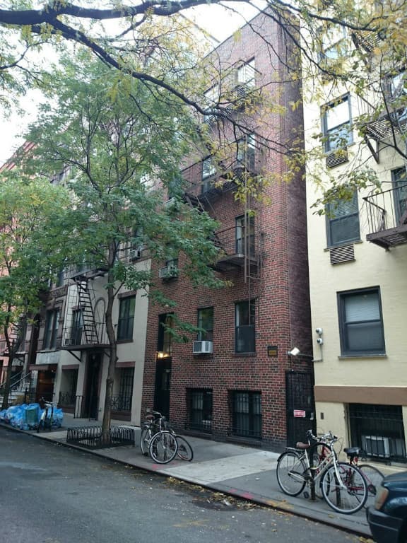 Building photo 4