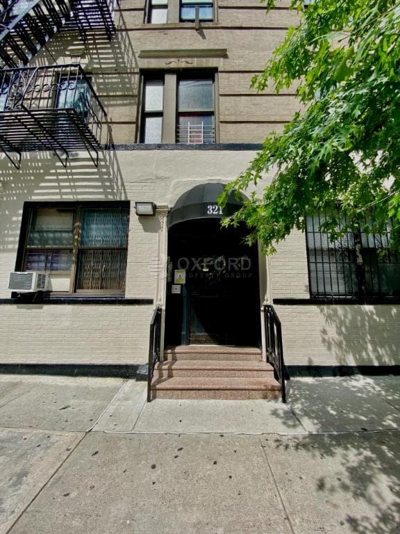 Building photo 3