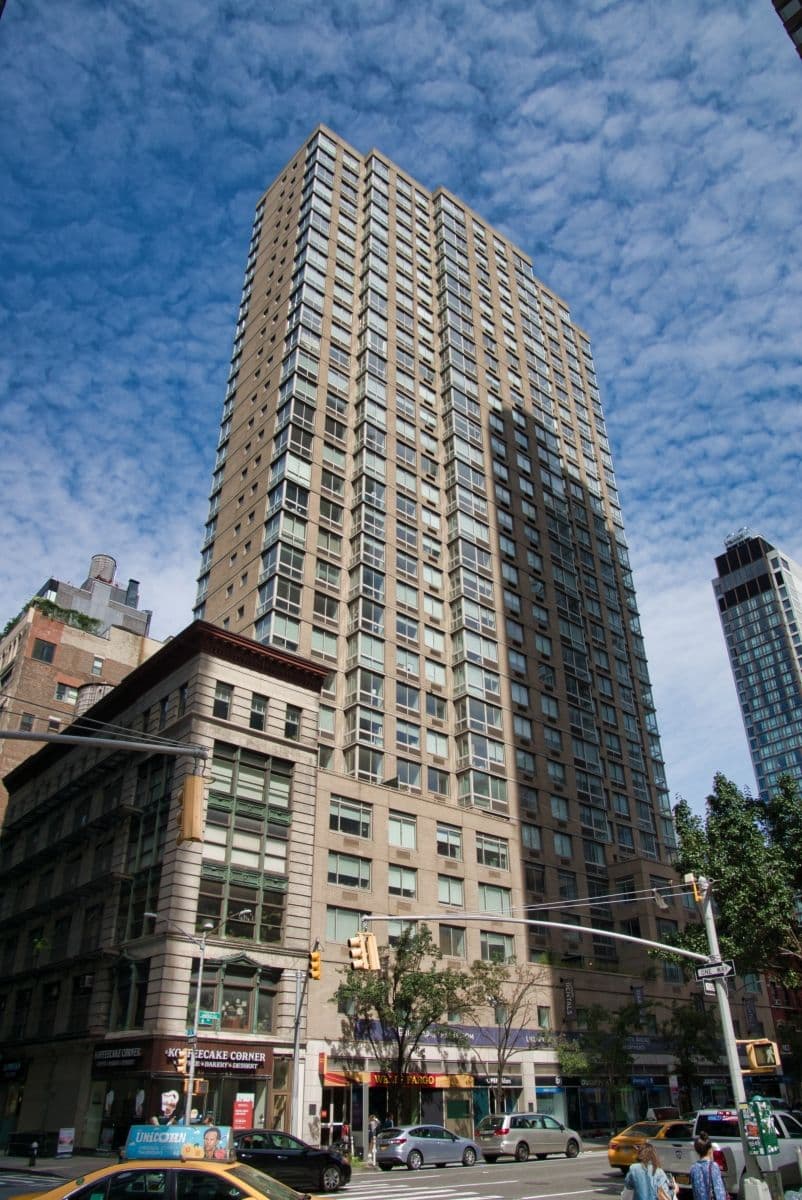Building photo 8