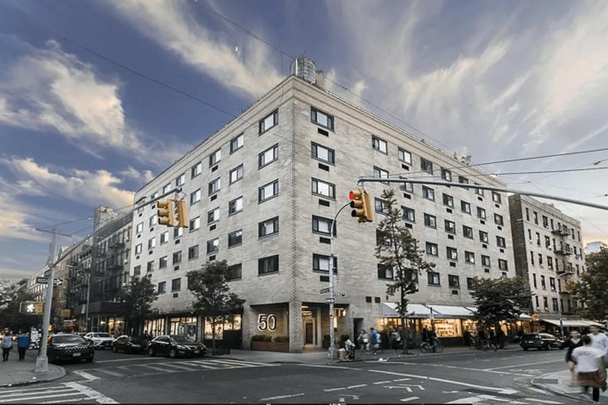 Building photo 9