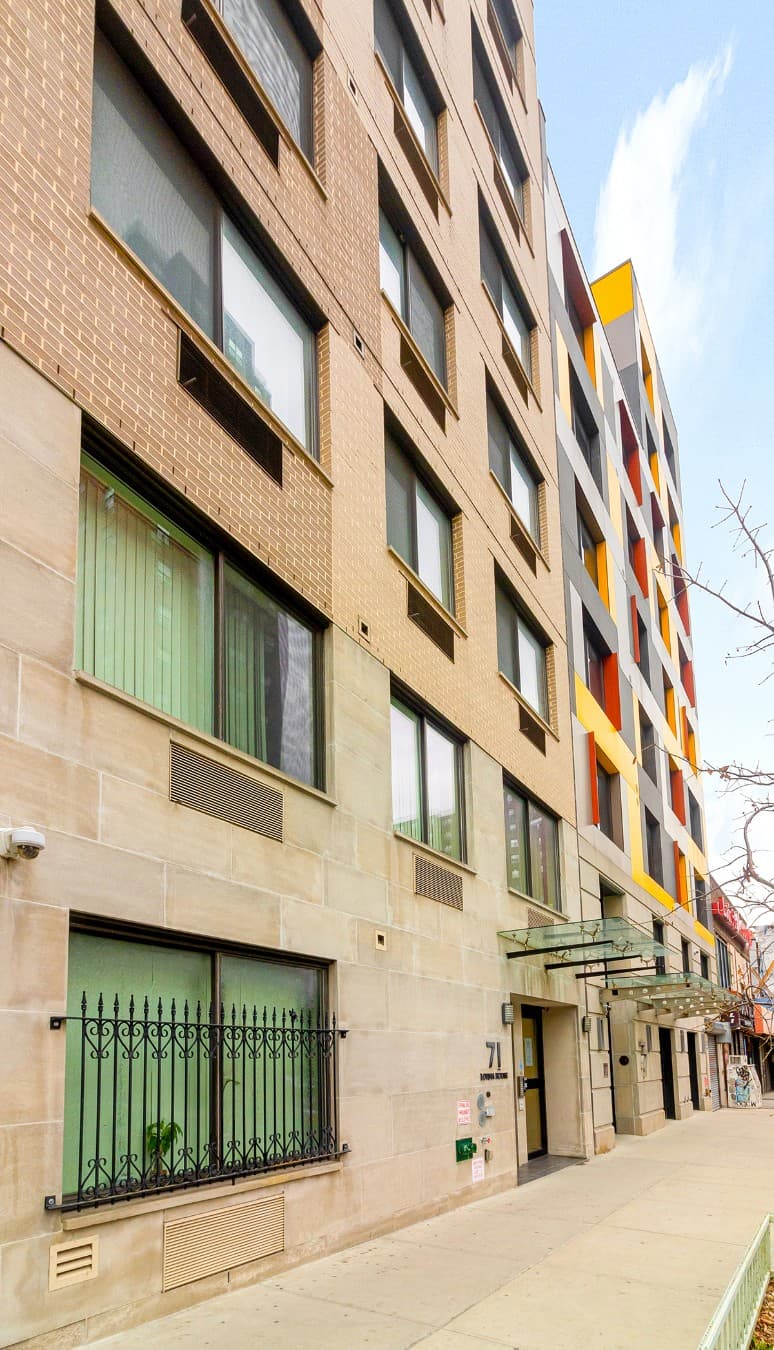 Building photo 7