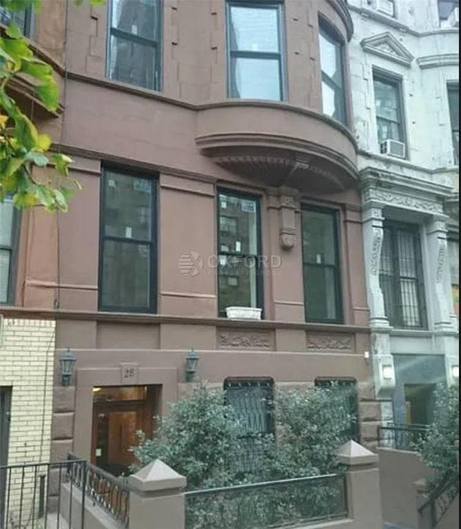 Building photo 4