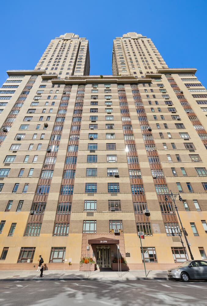 Building photo 52