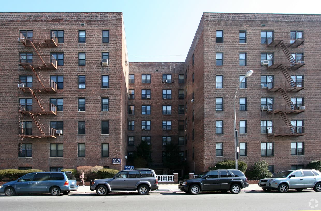 Building photo 3