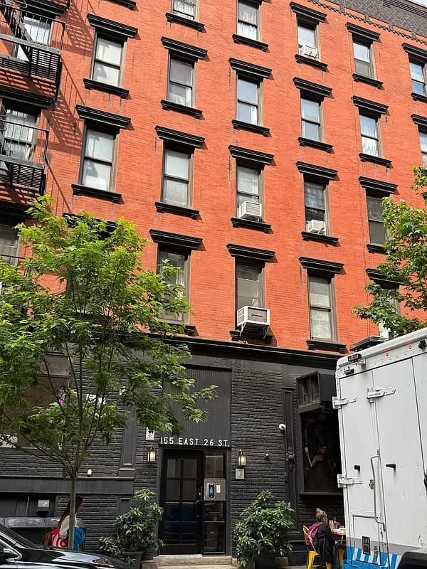 Building photo 10