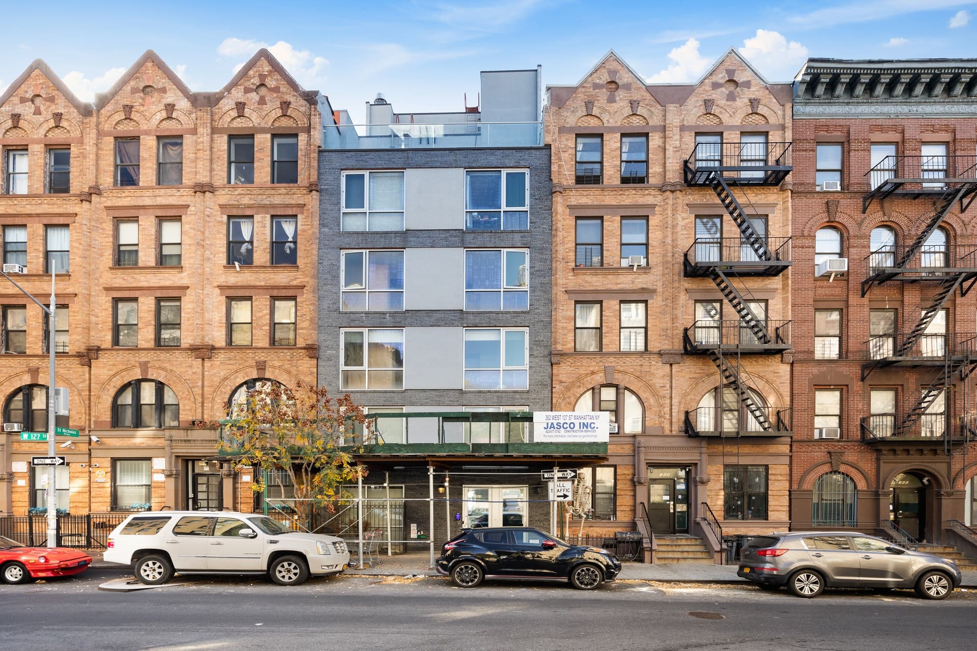Building photo 9