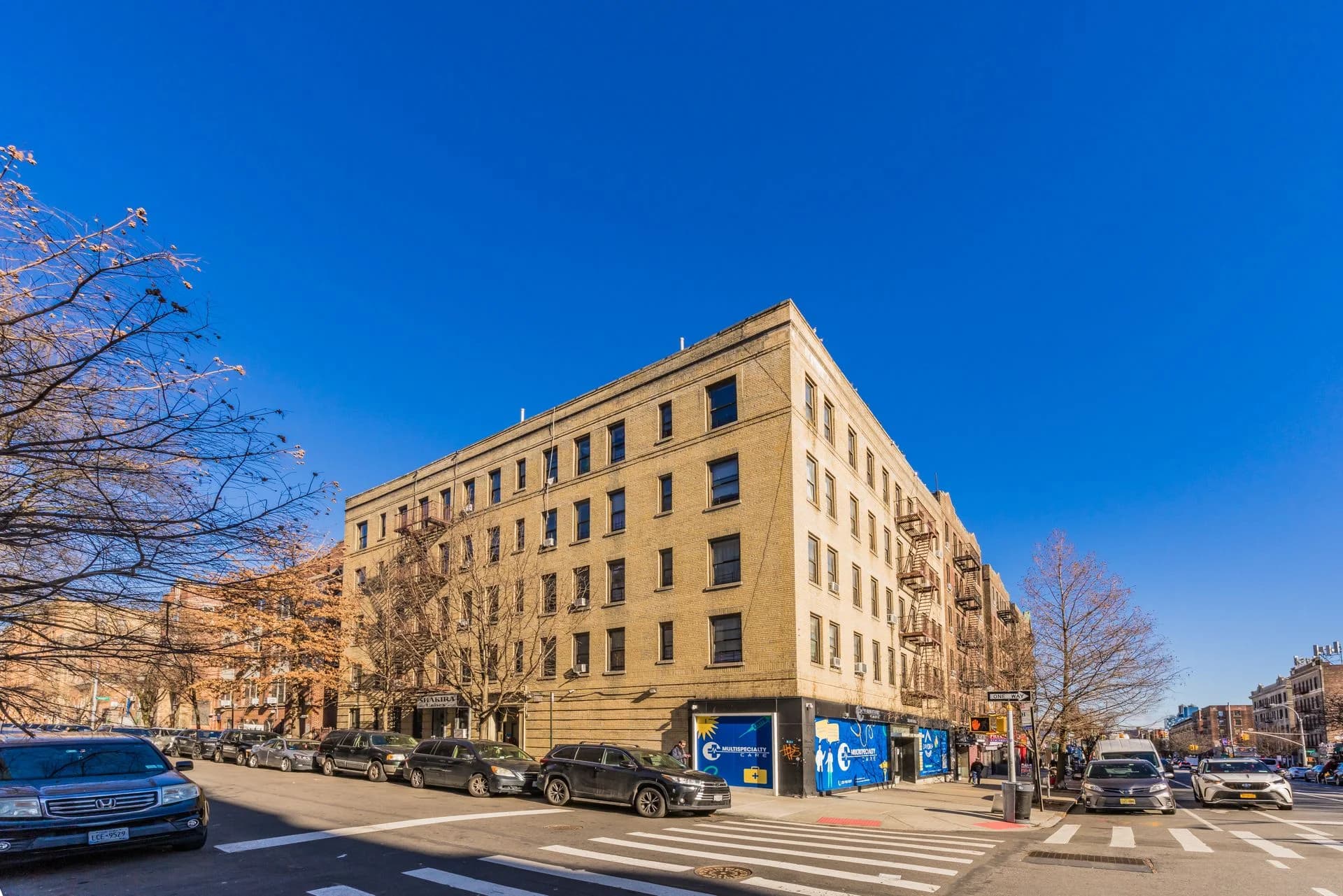 Building photo 4