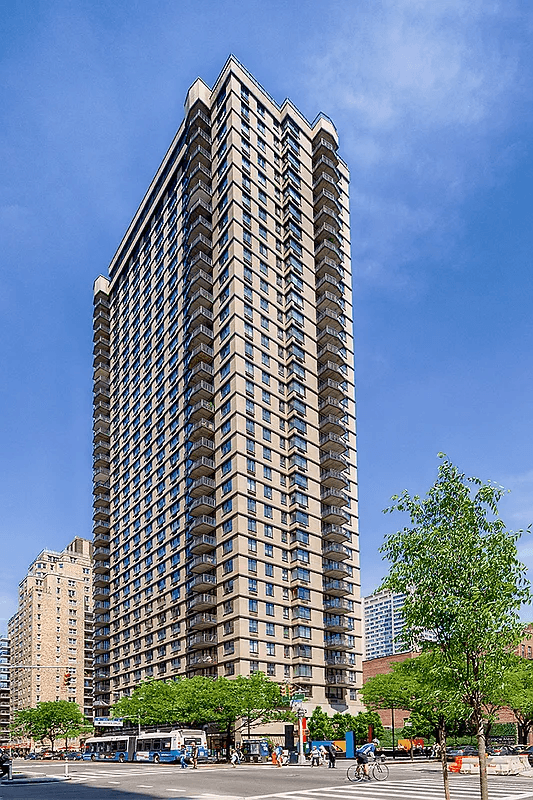 Building photo 3