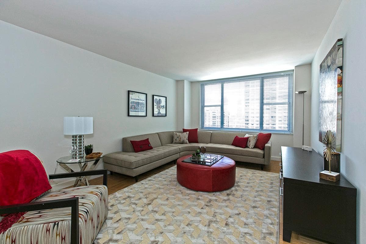 300 East 56 Street #9402, Manhattan, NY 10022 1