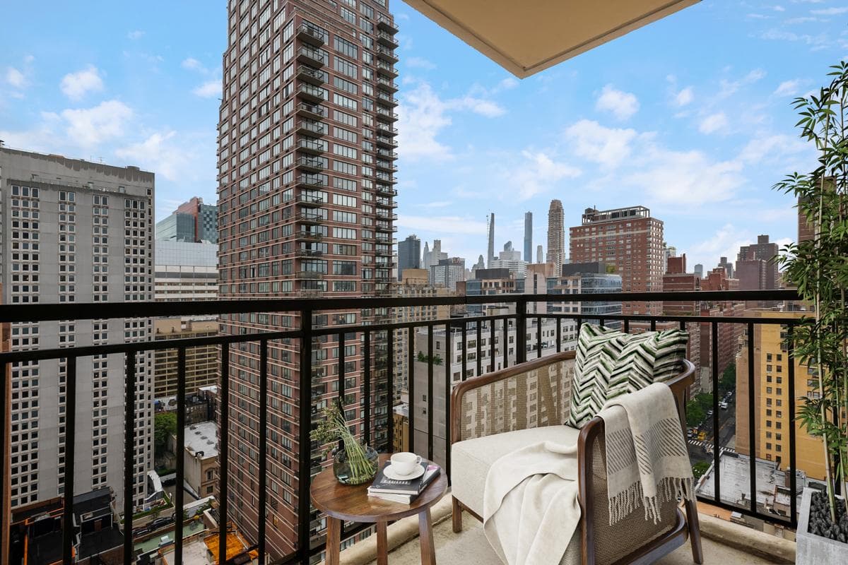 1365 York Ave #8101, Manhattan, NY 10021 1