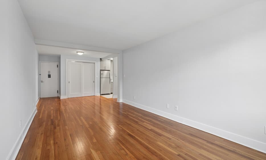 2046 Seagirt Blvd #04E, Queens, NY 11691 1