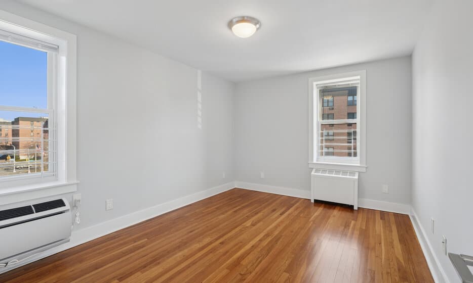 2046 Seagirt Blvd #04E, Queens, NY 11691 1