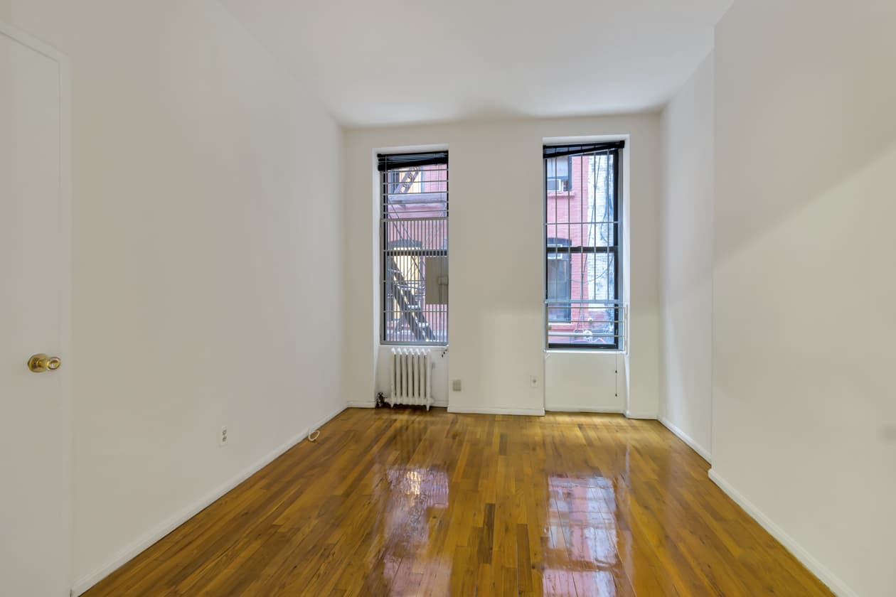 358 W 45 St #D, Manhattan, NY 10036 1