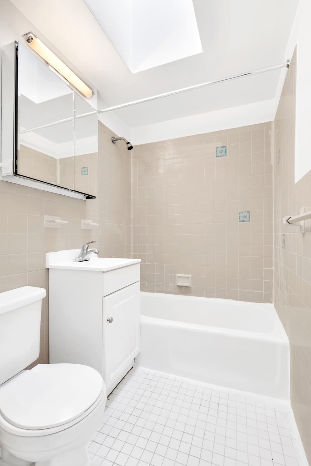 426 West 49 Street #5D, Manhattan, NY 10019