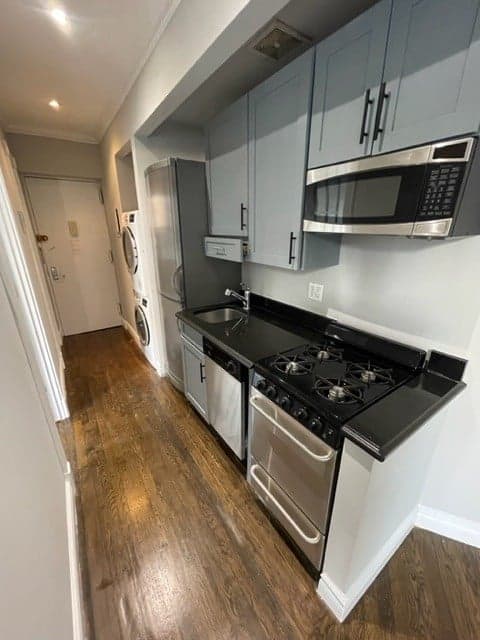 410 East 13 Street #3F, Manhattan, NY 10009 1