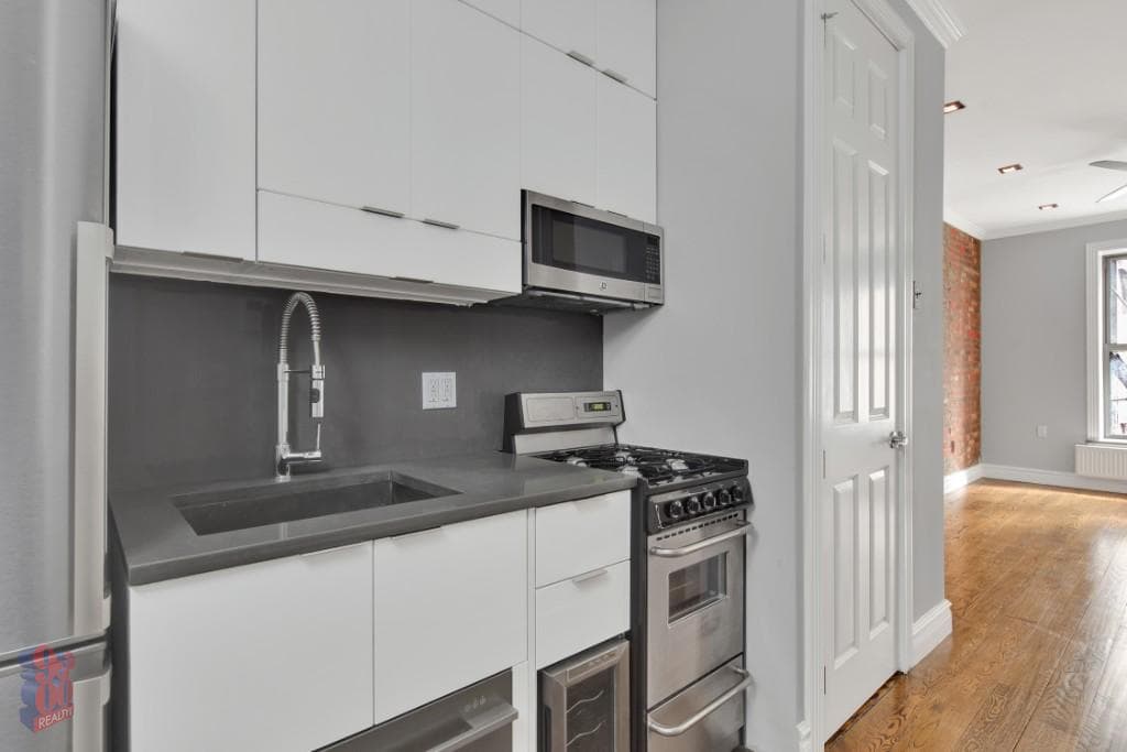 202 East 13 Street #3A, Manhattan, NY 10003 1
