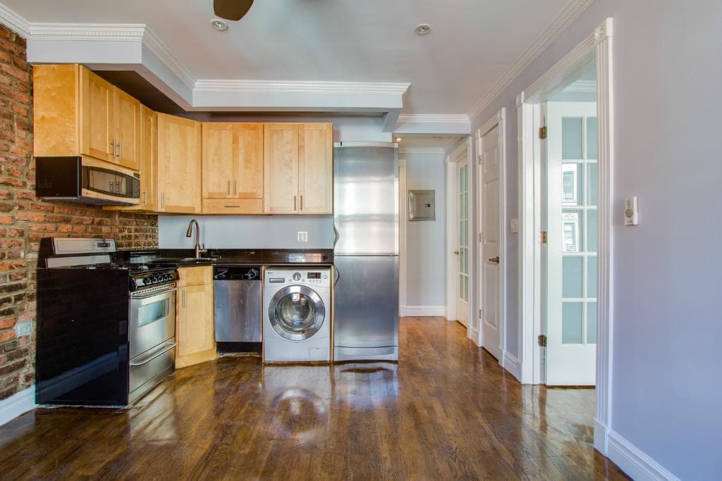 68 Clinton St #3A, Manhattan, NY 10002 1